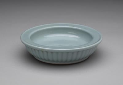 图片[2]-Saucer with sky-blue glaze, Qing dynasty, Yongzheng reign (1723-1735)-China Archive